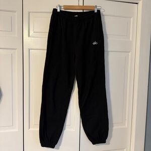 ALO Yoga Women’s Accolade Sweatpants Sz M